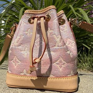 Louis Vuitton Pink Monoglam Neo Noe Nano Limited Edition Bucket Designer Bag